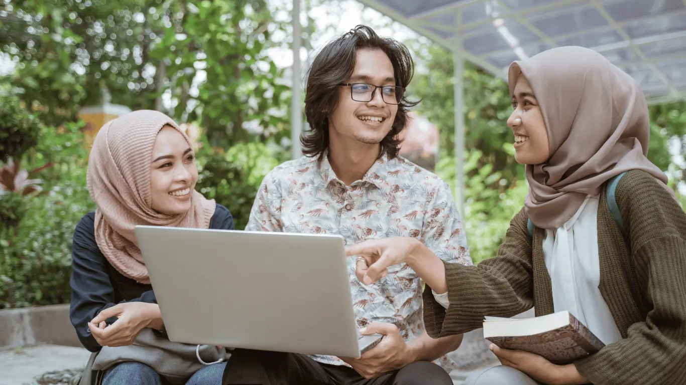 Murid sedang belajar